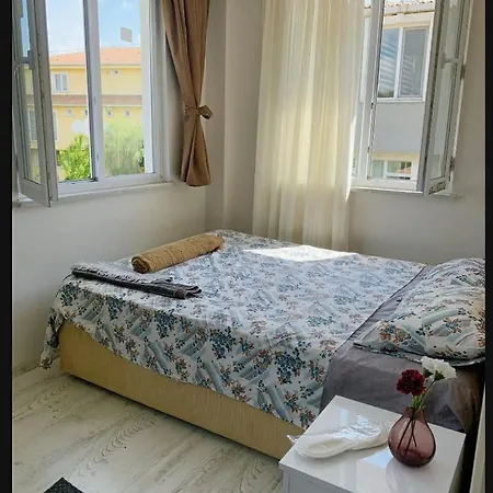 Havalimanina 10 Dakika Uzaklikta Villa/oda+kahvalti *